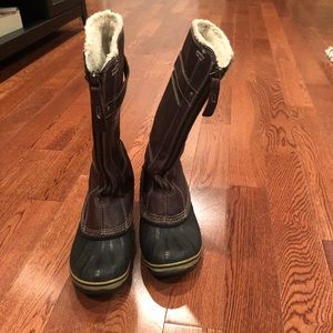 Sorel size 8.5 winter boot